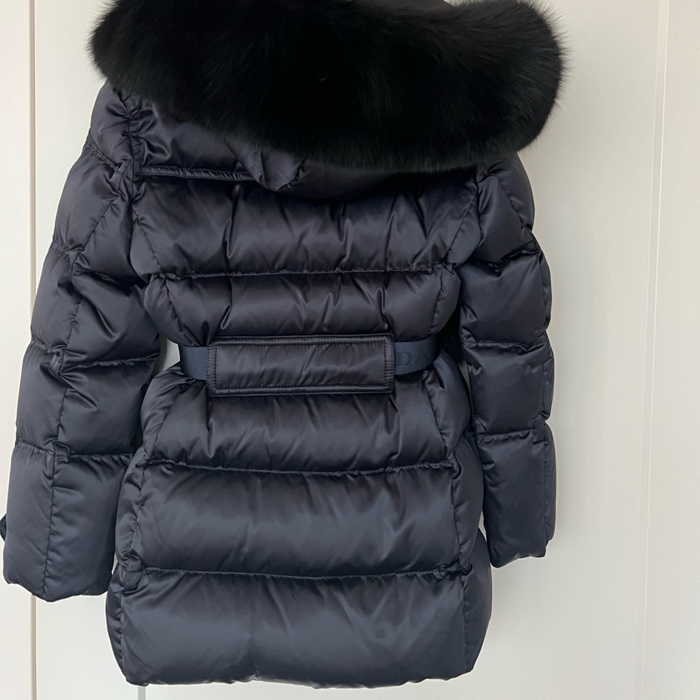 NWT Prada Puffer with belt in Navy with Black fur collar - Picture 2 of 8